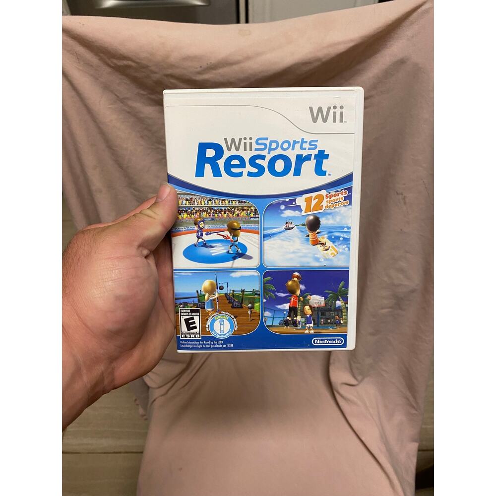 Wii Sports Resort (Nintendo Wii) Sports E 2009- Complete w/ Manual Tested